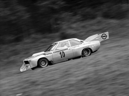 Opel Commodore Jumbo 6000 (1973) - Steinmetz-Supertourenwagen in der Ostkurve des Hockenheimring