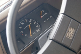 Opel Corsa 1.0 S Luxus (1983) – 200-km/h-Tacho auch beim 45-PS-Modell