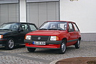 Opel Corsa 1.0 S Luxus (1983) – in der aufpreispflichtigen Brillant-Lackierung "Karminrot"
