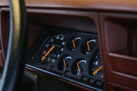 Opel Corsa 1.2 S Luxus (1983) – Tacho bis 200 km/h