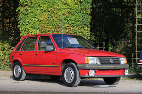 Opel Corsa (1984) - Vorserienmodell mit immer noch 158 km auf dem Tacho, stand lange im Ausbildungszentrum - 20. ASC Classic-Gala Schwetzingen 2024