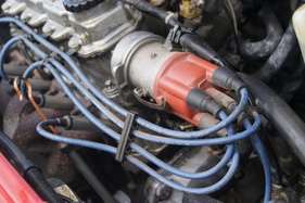 Opel Corsa GSi (1989) – Verteiler in der Verlängerung der Nockenwelle