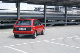 Opel Corsa GSi (1989) – schwarz foliertes Heck, aber keine Seitenbeplankung