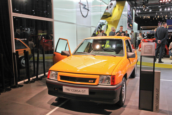 Opel Corsa GT (1987) - aus der ersten Generation des Corsa, auf dem Opel-Stand - IAA in Frankfurt 2019