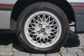 Opel Corsa Strada (1992) – mit BBS-Leichtmetallrädern serienmässig