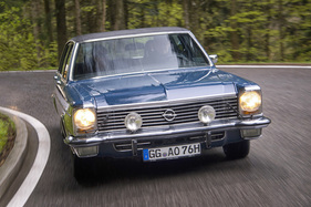 Opel Diplomat B (1969) - mit DeDion-Hinterachse