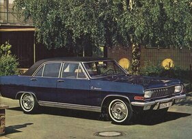 Opel Diplomat V8 (1965) – in der Farbe "Nocturnoblau" mit schwarzem Vinyldach