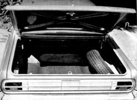 Opel Diplomat V8 (1965) - riesiger Kofferraum (1965)