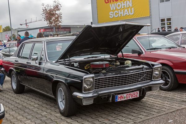 Opel Diplomat – mit Kreuzspeichenrädern – Retro-Saisonabschluss 2024