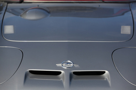 Opel GT 1900 (1971) – Nur zwei schmale Schlitze als Lufteinlass über der Stossstange