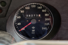 Opel GT 1900 (1971) – Tacho mit physikalisch nicht ganz korrekter Einheit