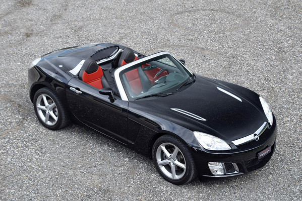 Opel GT 2,0 Turbo (2008) - als Lot 39 an der Versteigerung der Oldtimer Galerie Toffen am 14. Oktober 2017