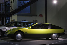 Opel GT 2 (1975) - ausgestellt im Verkehrszentrum des Deutschen Museums in München