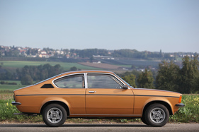Opel Kadett 1.2 SR Coupé (1978) - elegante Linienführung