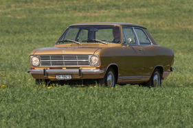 Opel Kadett 1100 (1971) - bei der L-Ausstattung gab es etwas mehr Chrom