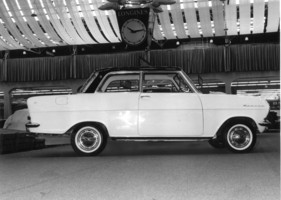 Opel Kadett (1963) - eine der wichtigsten Neuerscheinungen, der neue Kleinwagen von GM