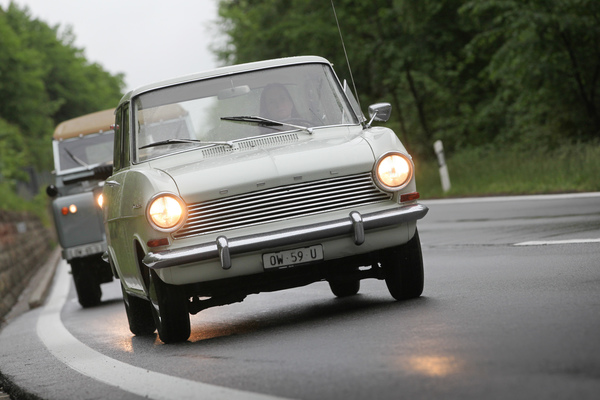 Image: Opel Kadett (1964) - Classic car in Obwalden O-iO 2017 - Drive from Sarnen to Brienz