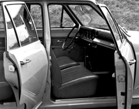 Opel Kadett L (1969) – Blick in die viertürige Limousine mit Luxus-Ausstattung