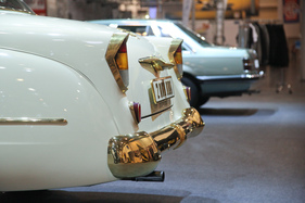 Opel Kapitän (1956) - Heck, dahinter ein Senator (Techno Classica 2017)