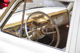 Opel Kapitän (1956) - das ebenfalls teilvergoldete Interieur (Techno Classica 2017)