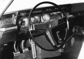 Opel Kapitän (1969) - Kapitän und Admiral weitgehend identisch, auch innen - Lenkrad und Armaturenbrett