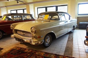 Opel Kapitän P (1958) - "Schlüssellochkapitän" - Im Degener-Opel-Museum 2022 (1958)