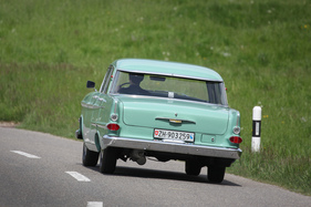 Die Heckansicht macht deutlich, warum das so ist.