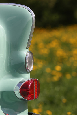 Während der Rekord spitze Flossen trug, waren sie beim Kapitän abgerundet.