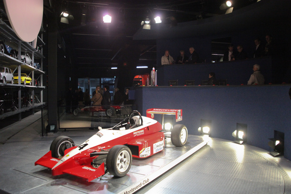 Bild: Opel-Lotus Formel Lotus Team Monteverdi (1993) - im Rahmen der Ausstellung "Faszination Monteverdi" im Verkehrshaus Luzern (6.1.-6.4.2015)
