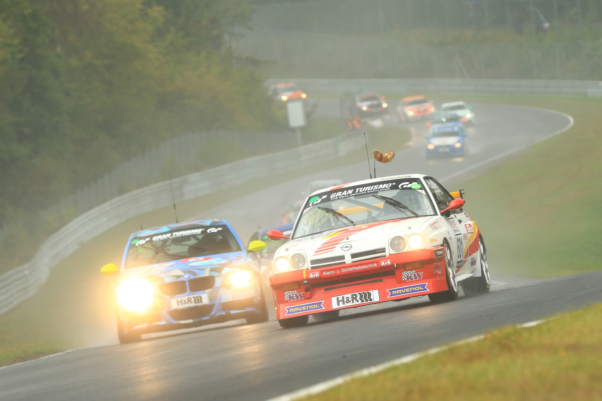 Opel Manta (1981) am 42. RCM DMV Grenzlandrennen 2019 auf dem Nürburgring