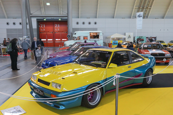 Opel Manta (1985) - das Kult-Coupé aus dem Film "Manta, Manta" in der "50 Jahre Manta B"-Sonderschau des Clubs - 24. Retro Classics 2025