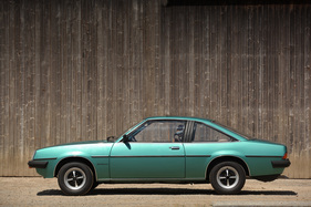 Opel Manta 2.0 S (1980) - grosszügig verglast, trotzdem wurde die Sicht nach hinten damals bemängelt Opel Manta 2.0 S (1980) - grosszügig verglast, trotzdem wurde die Sicht nach hinten damals bemängelt