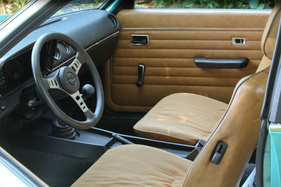 Opel Manta 2.0 S (1980) - relativ weiche Sitze mit wenig Seitenhalt