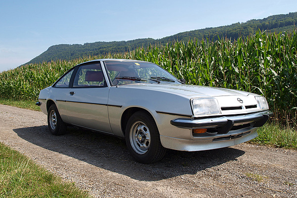 Opel Manta B 2000 GT/E (1978) - an der No-Limit-Versteigerung der Oldimer-Galerie in Toffen am 15. September 2012