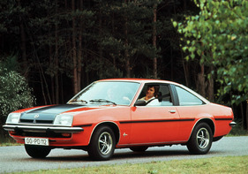 Opel Manta B SR (1976) - sportlich mit mattschwarzer Motorhaube