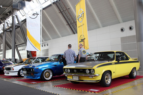 Opel Manta GT/E (1975) - modifizierter Klassiker, der mit seinem Design noch heute viele Freunde hat - Retro Classics Stuttgart 2014