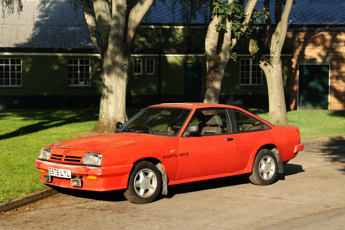 Opel Manta GT/E (1988) - als Lot 116 an der Bonhams MPH Bicester Heritage Versteigerung am 17. Juli 2021