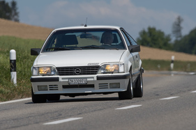 Opel Monza GSE (1983) - geduckt und mit "bösem Blick", der erste später nachgerüstet wurde