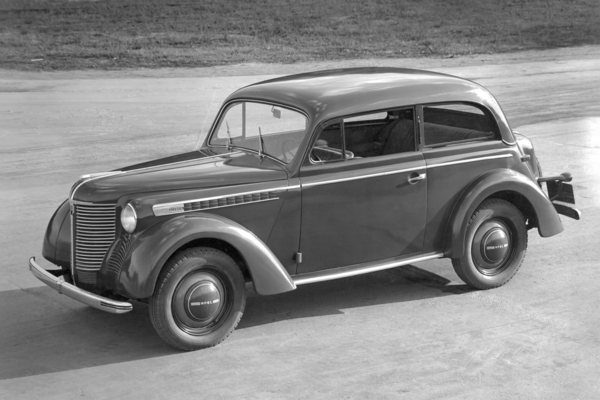 Opel Olympia (1947) – Nachkriegsmodell mit 35 mm kürzerem Radstand