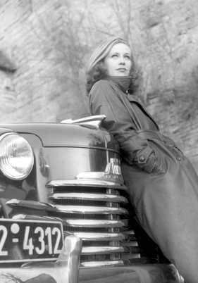 Opel Olympia (1951) - Hildegard Knef wirbt für den Wagen aus Rüsselsheim