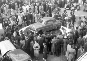 Opel Olympia Rekord (1953) - Präsentation auf er Automobilausstellung in Frankfurt (1953)