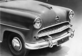 Opel Olympia Rekord (1954) - Frontpartie des Modells 1955