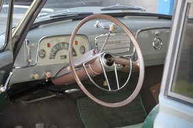 Opel Olympia Rekord (1956) - gefälliges Interieur mit amerikanischen Einflüssen