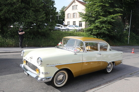 Opel Olympia Rekord (1957) Der erste Ascona war ein Sondermodell aus der Automontage der GM Suisse SA - Wald Rollt 2025