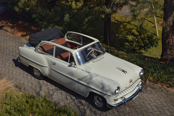 Bild Opel Olympia Rekord Cabrio-Limousine (1955) - als Lot 087 am 25. April 2015 an der Versteigerung der Oldtimer Galerie in Toffen