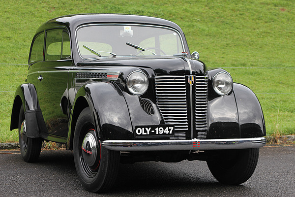 Image: Opel Olympia at the meeting for friends of nostalgic cars 2011 in Neuheim - beautiful old Opel
