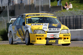 Opel Omega 3000 24V (1990) - bei der Präsentation ehemaliger DTM-Fahrzeuge am AvD Oldtimer Grand Prix 2012