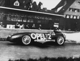 Opel Rak II (1928) - 250 km/h erreichte Fritz von Opel im Mai 1928 auf der Avus