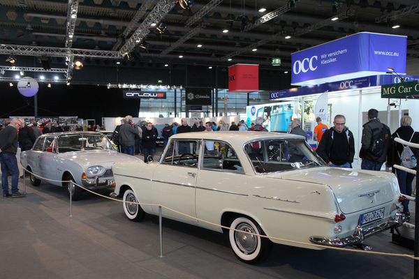 Opel Rekord 1500 (1962) - war etwas schwächer als sein Konkurrent Ford Taunus 17 M, kostete aber dafür auch 170 DM weniger - Sonderschau "Rivalen" an der Bremen Classic Motorshow 2020