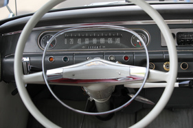 Opel Rekord 1700 (1962) - sicherheitsorientierte Polsterung des Armaturenbretts